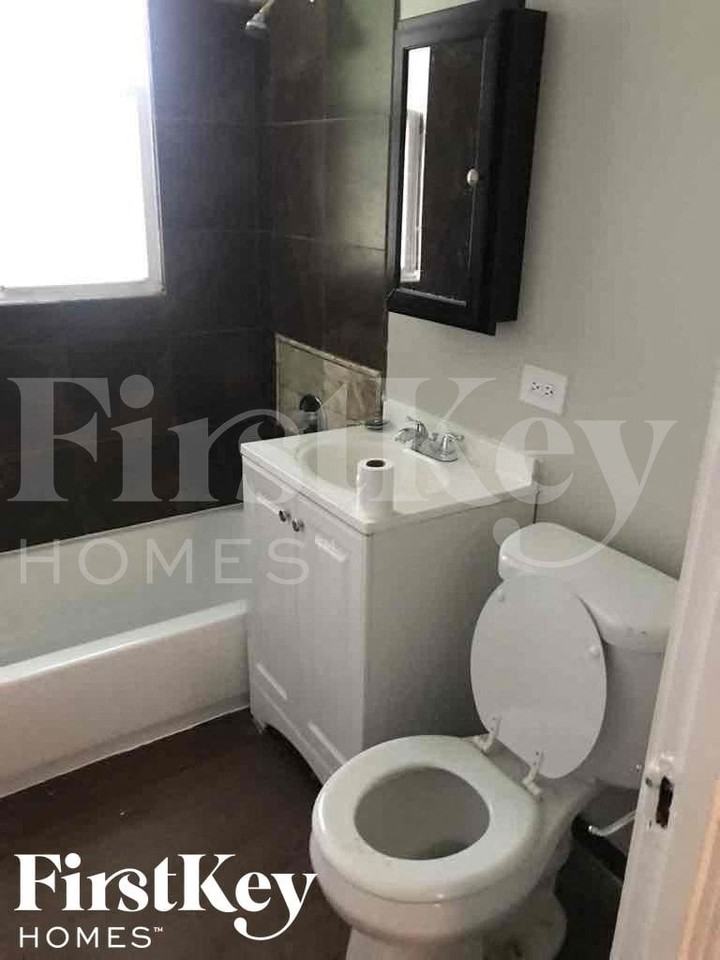 14522 S Short St - Photo 5 of 10