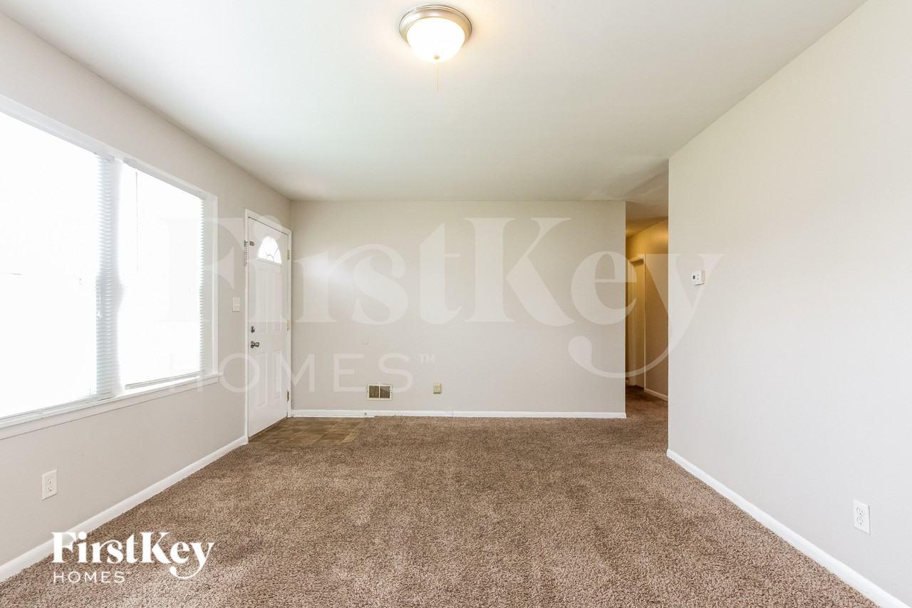 1425 Western Dr - Photo 2 of 15