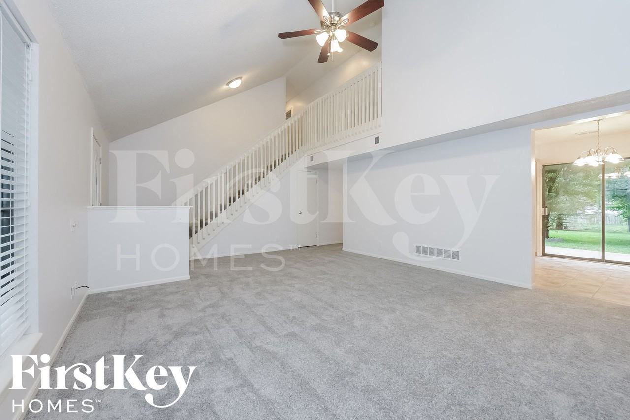 14128 S Summertree Ln - Photo 4 of 15