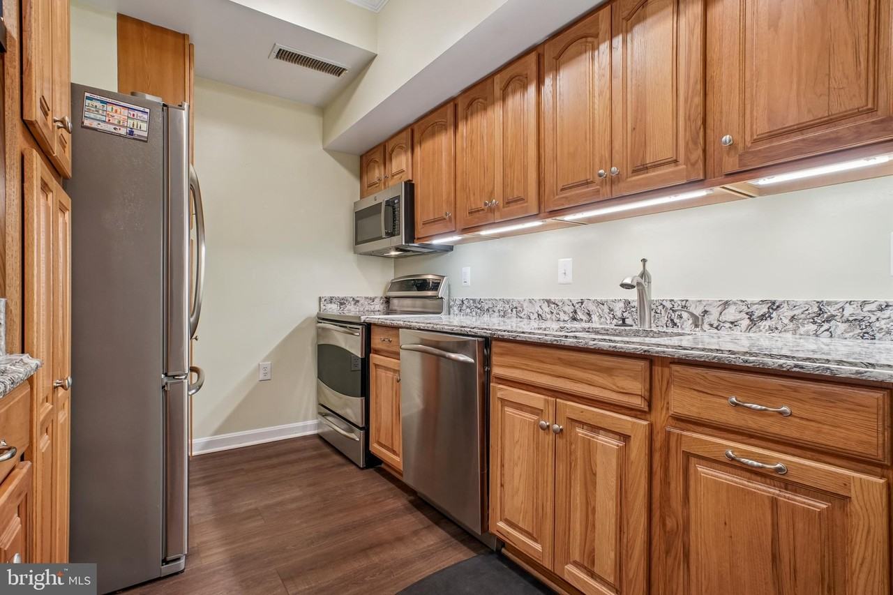 1211 S Eads St ##602 - Photo 6 of 50