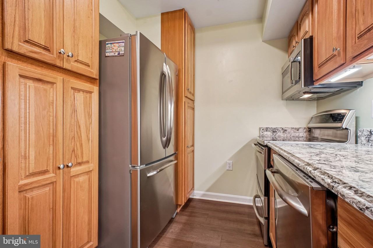 1211 S Eads St ##602 - Photo 7 of 50