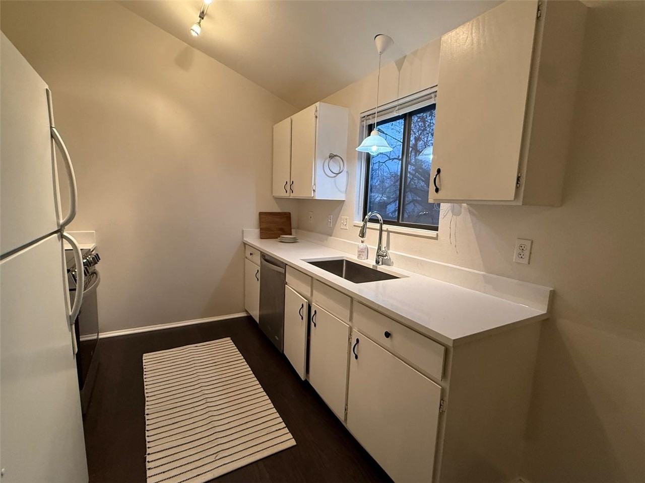 716 E Nibley View Ct - Photo 7 of 14