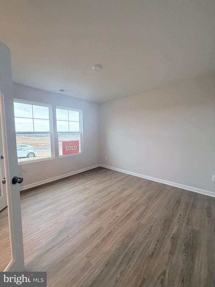 73 Empire Ln - Photo 2 of 23