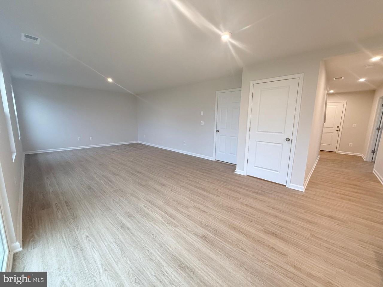 73 Empire Ln - Photo 4 of 23