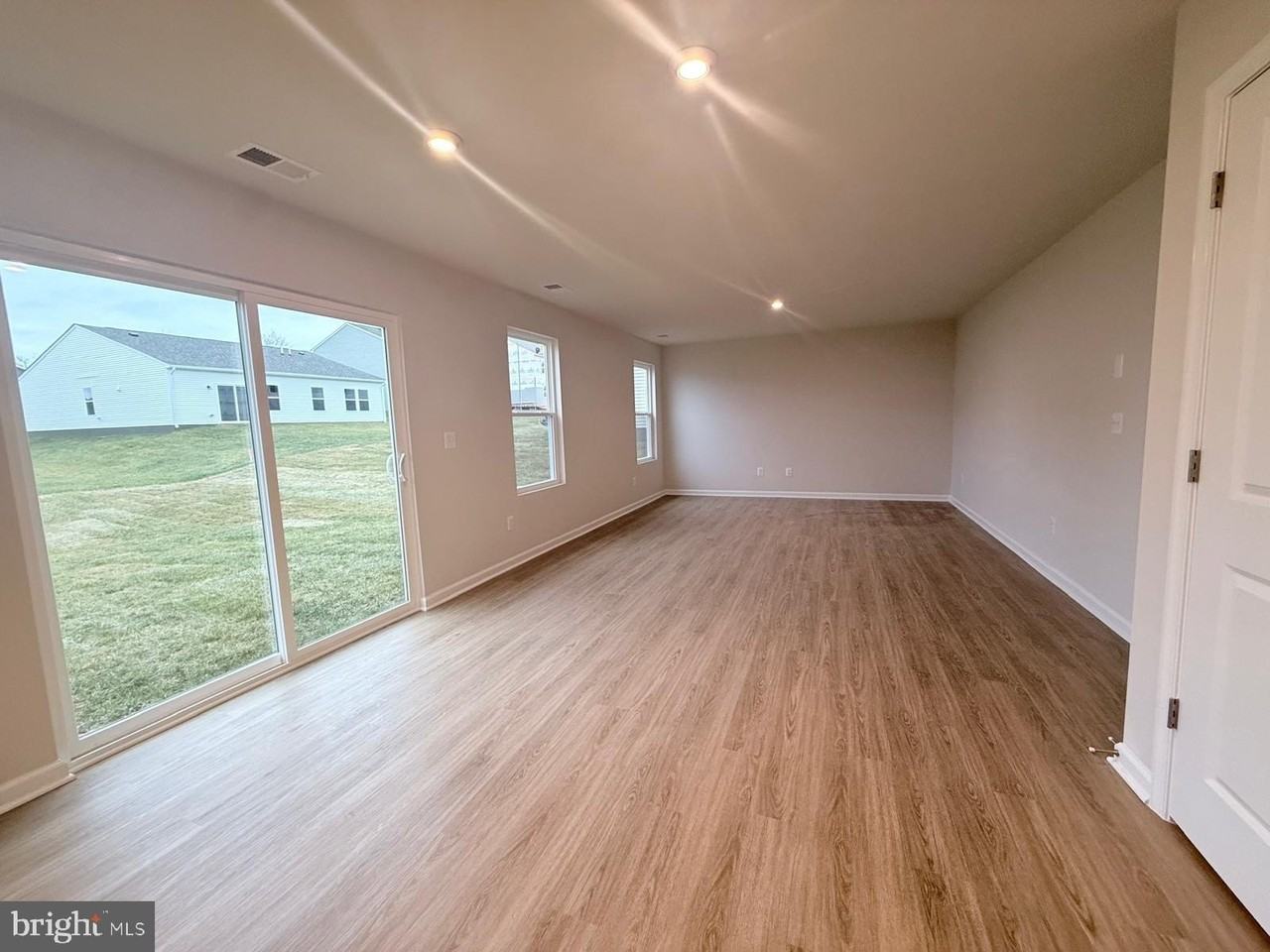 73 Empire Ln - Photo 5 of 23