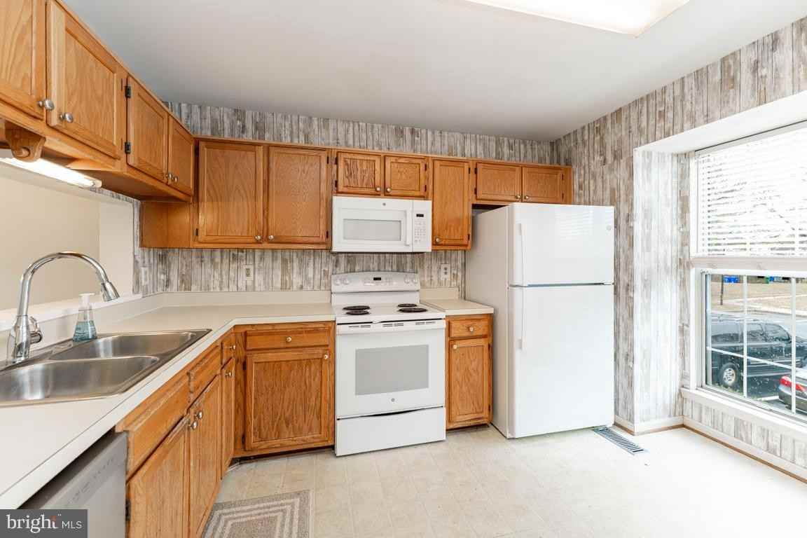 11308 Golden Eagle Pl - Photo 5 of 27