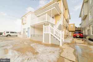 featured image of 115 N Delancy Pl