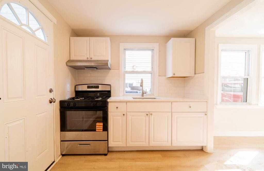 115 N Delancy Pl - Photo 6 of 9