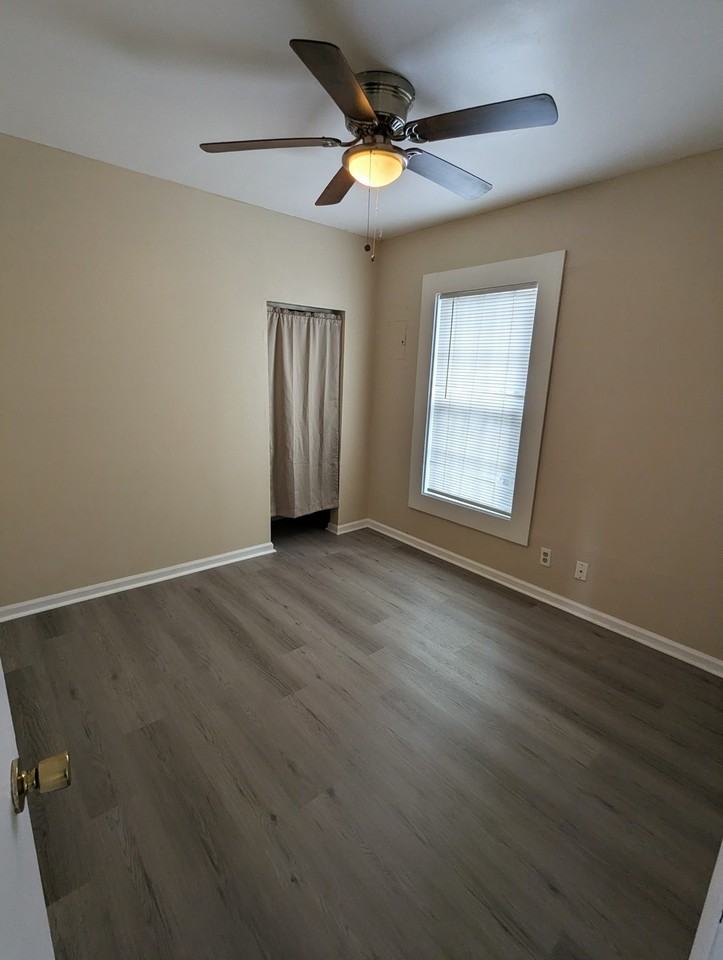 1411 Woodward St - Photo 5 of 10