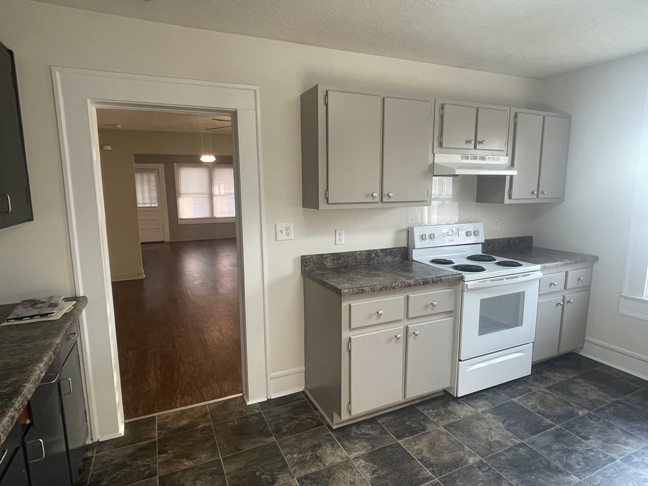 1209 Gardner St - Photo 3 of 21