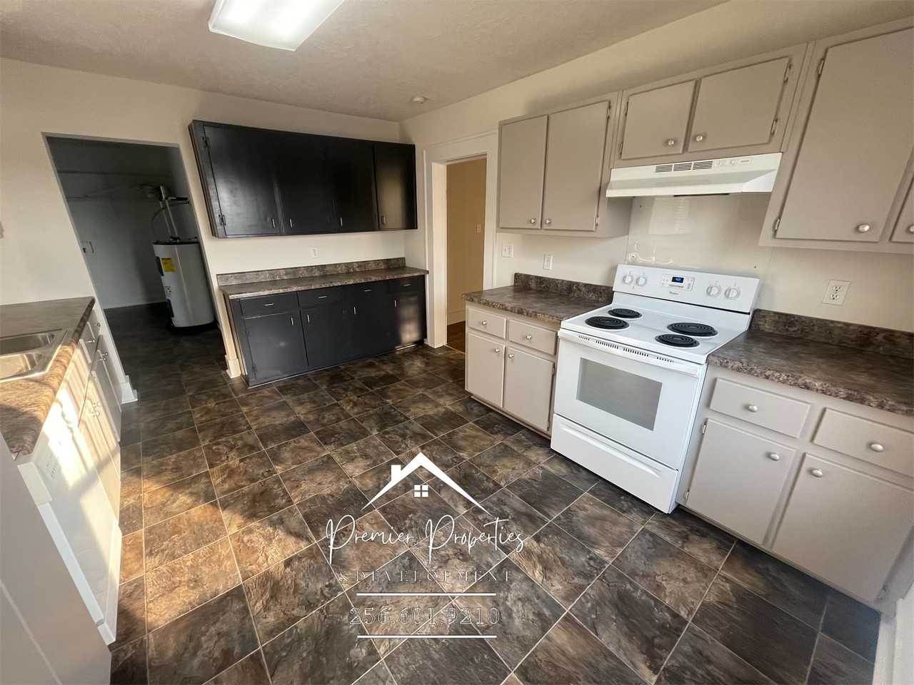 1209 Gardner St - Photo 5 of 21