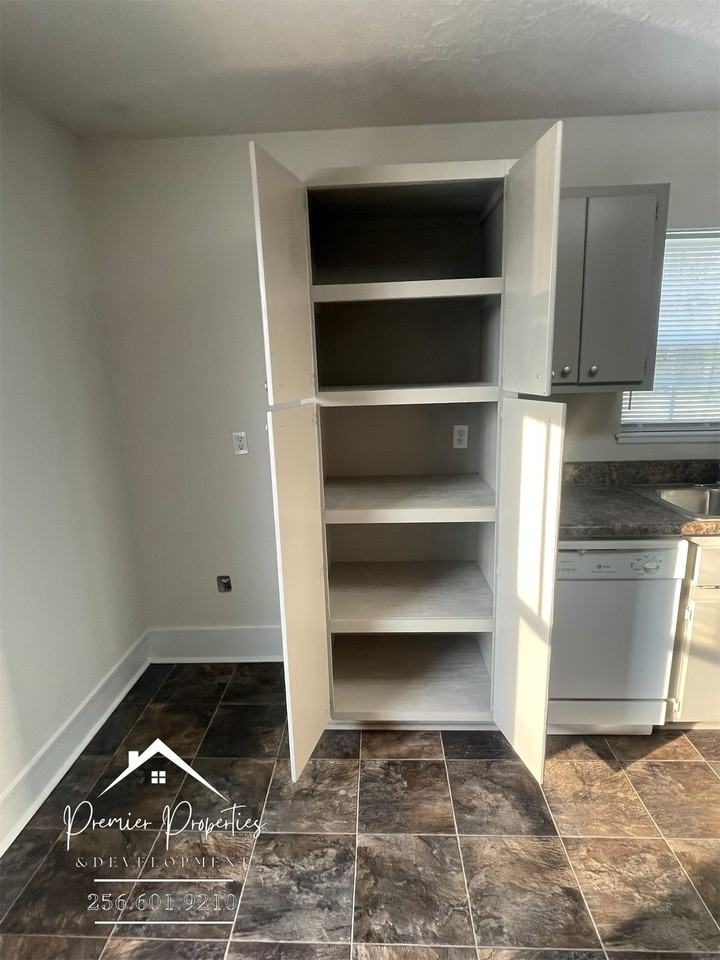 1209 Gardner St - Photo 7 of 21