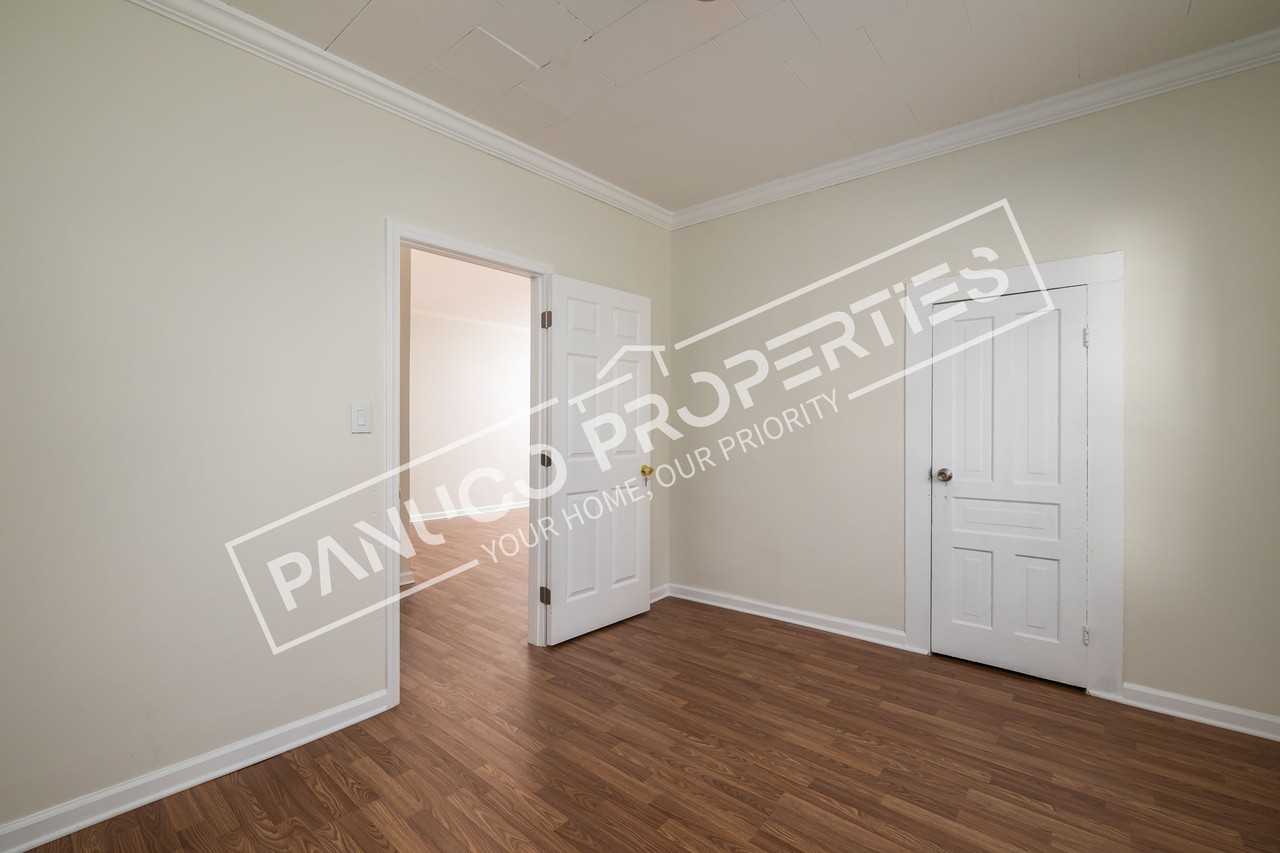 322 Moir St - Photo 3 of 25