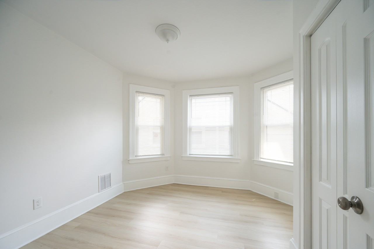 122 Elmgrove Ave #124-2L - Photo 5 of 14