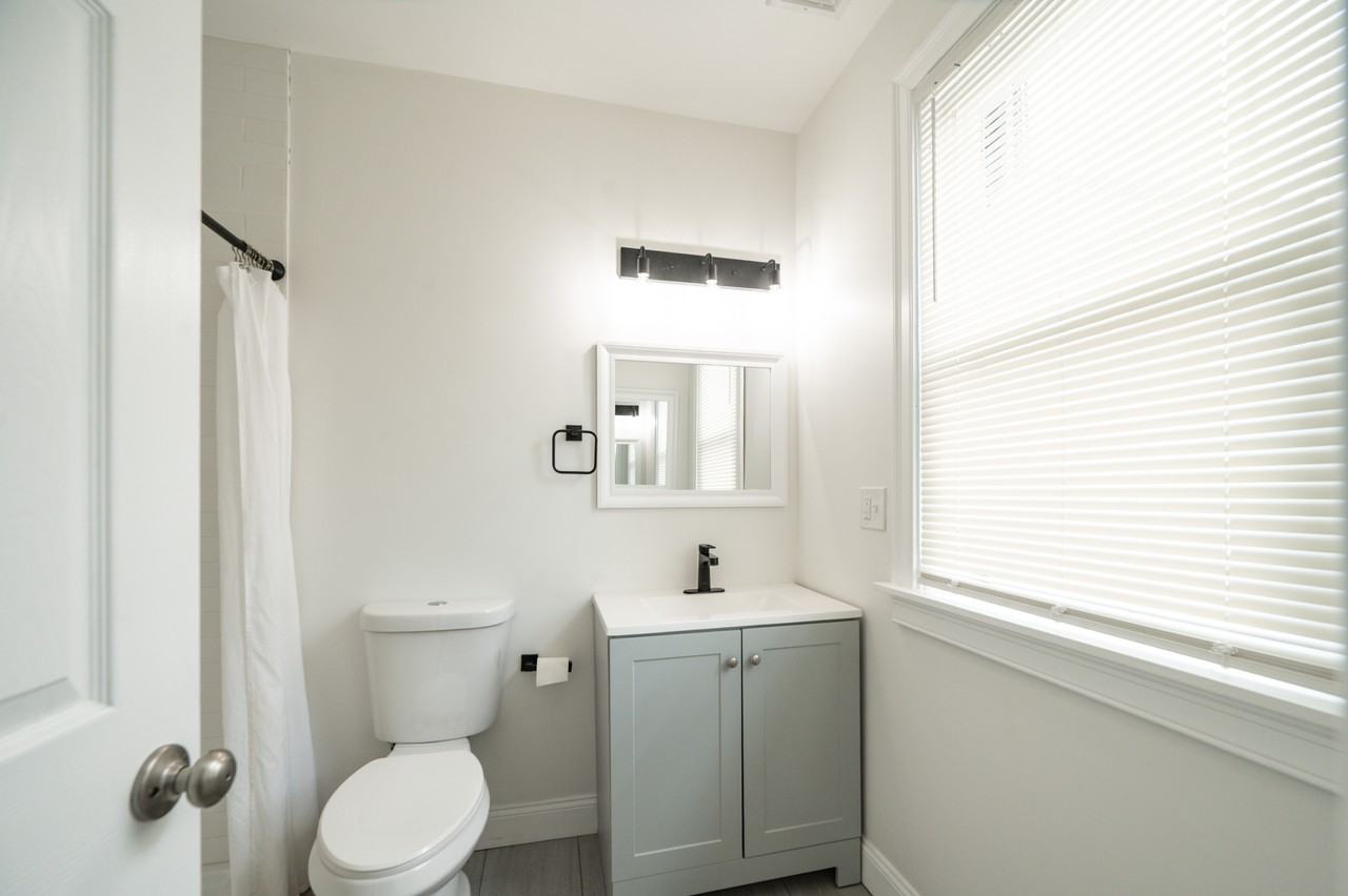 122 Elmgrove Ave #124-2L - Photo 6 of 14