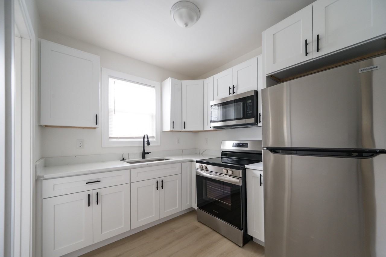 122 Elmgrove Ave #124-2L - Photo 7 of 14