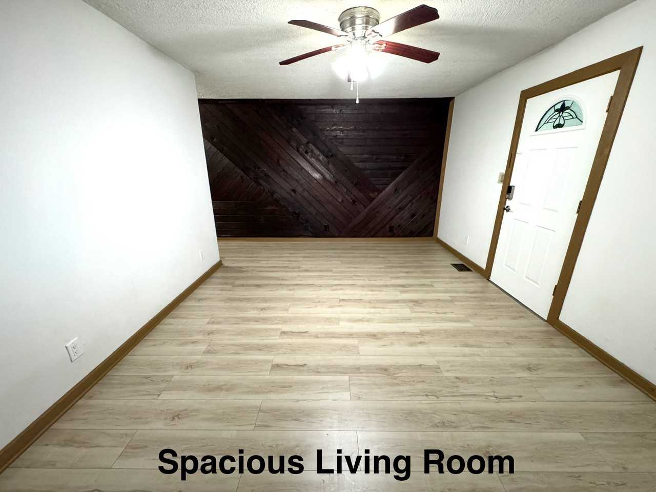 202 Harvey Ave - Photo 3 of 18