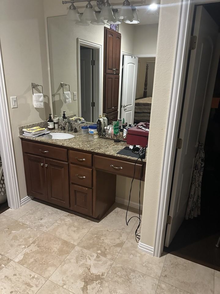 1580 Cream Level Rd - Photo 4 of 5