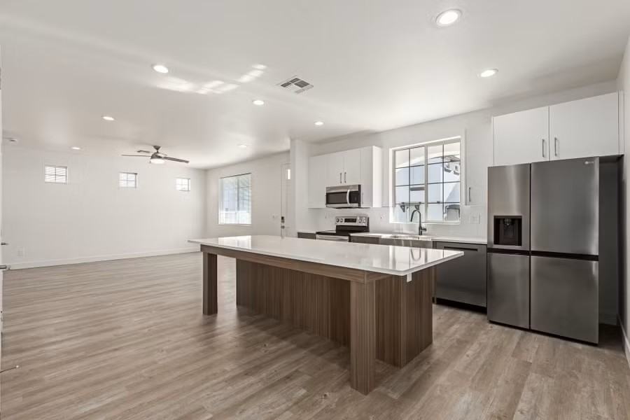 7621 E University Dr #114 - Photo 4 of 8