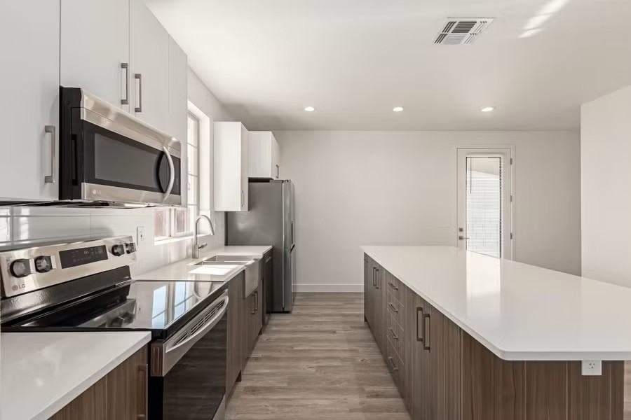 7621 E University Dr #114 - Photo 6 of 8