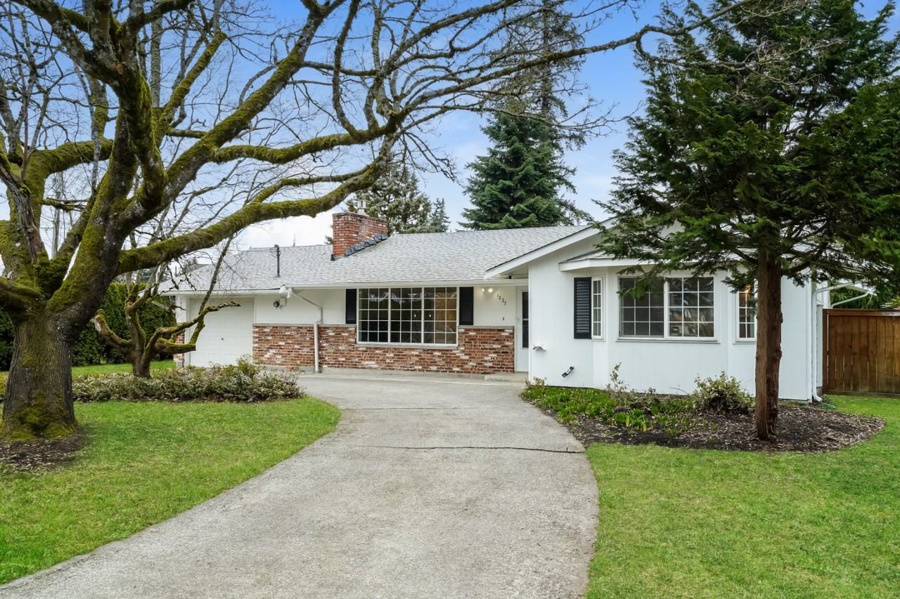 1227 Short St - Photo 2 of 15