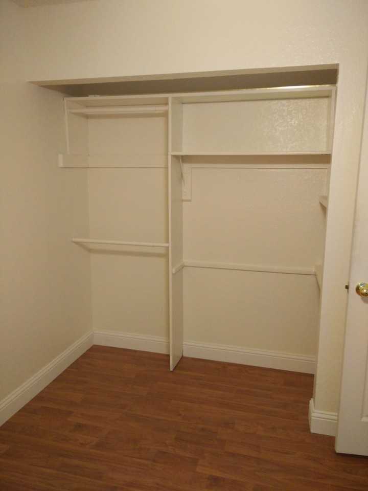 1516 Hux Ct - Photo 6 of 13