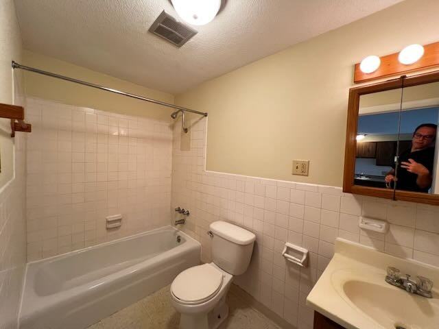 40 Dinan Dr #1 - Photo 7 of 9