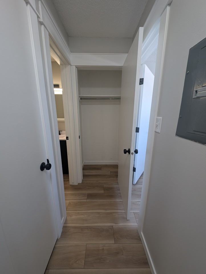 2121 Greene St #B23 - Photo 4 of 7