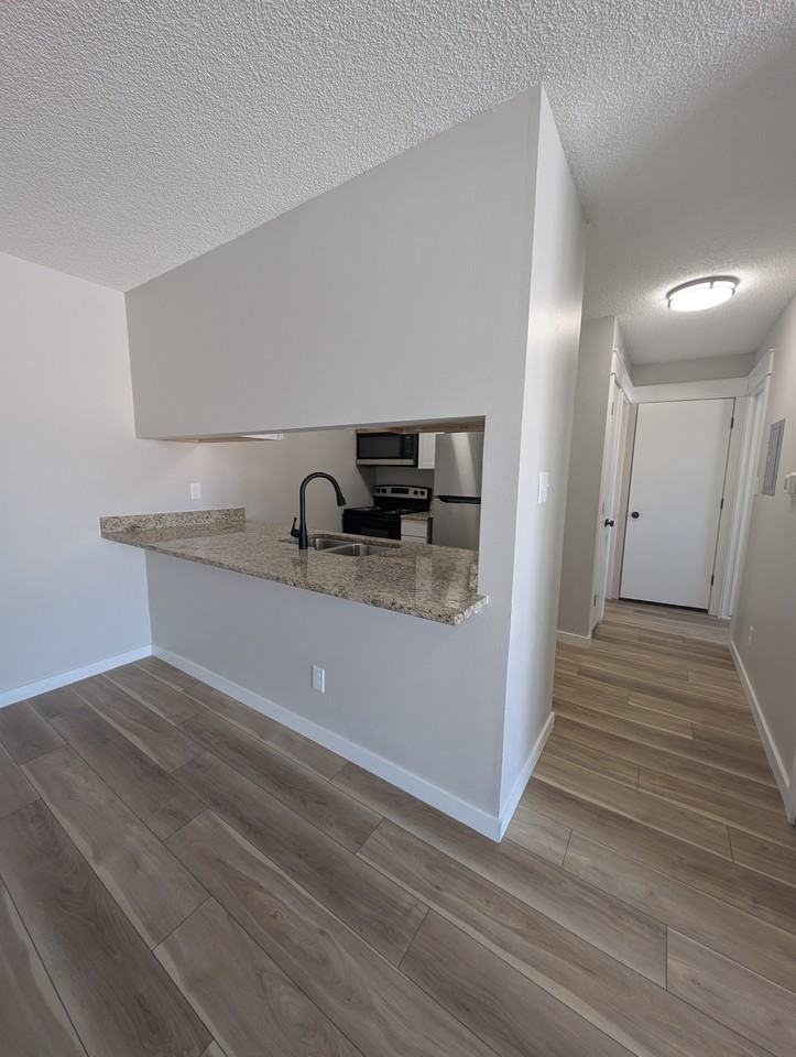 2121 Greene St #B23 - Photo 7 of 7