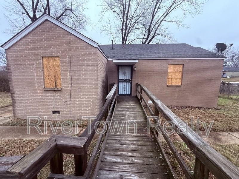 192 Charter Ave - Photo 3 of 13