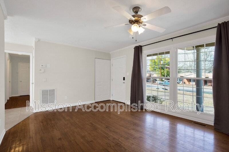 7262 Ryan St - Photo 7 of 31