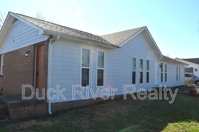 213 Hunter Dr #A - Photo 2 of 15