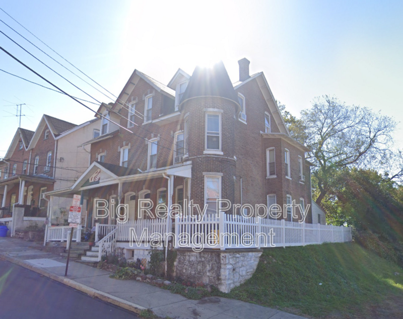 13 2nd Ave #A - Photo 2 of 5