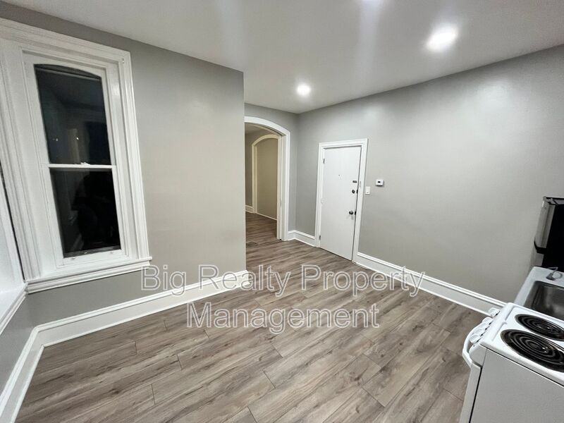 13 2nd Ave #A - Photo 3 of 5