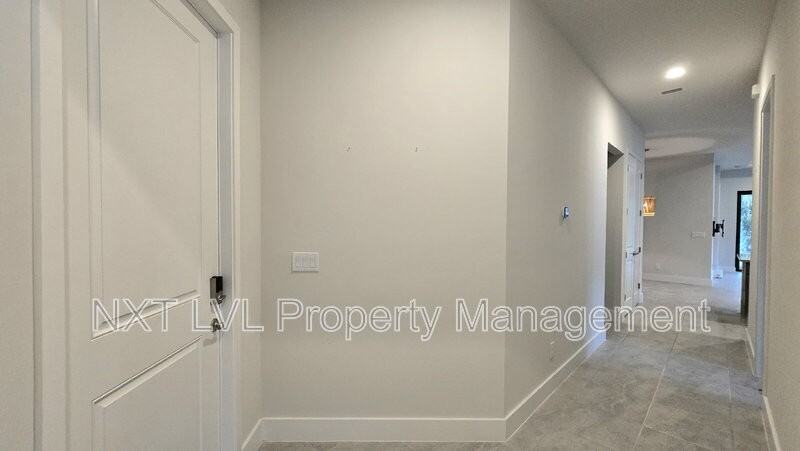 14851 Loggerhead Dr - Photo 5 of 31