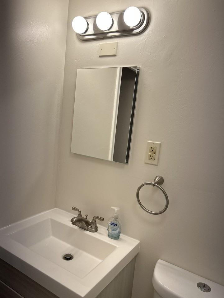 1 Lancelot Ct #18 - Photo 7 of 12