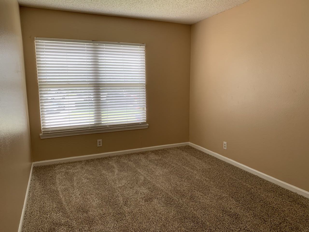 3753 Candlebluff Dr #NA - Photo 3 of 8