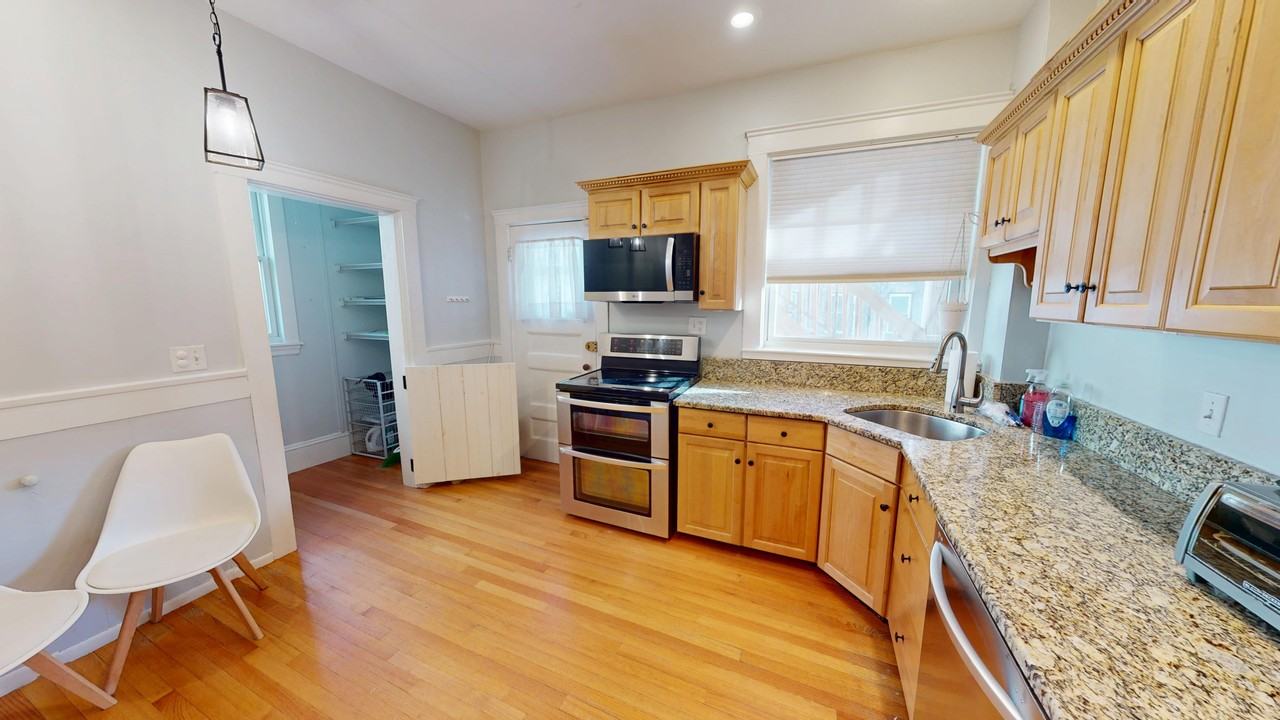 42 Englewood Ave #1 - Photo 6 of 9