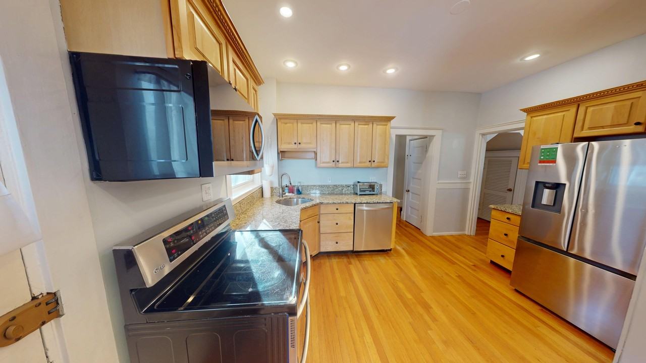 42 Englewood Ave #1 - Photo 7 of 9