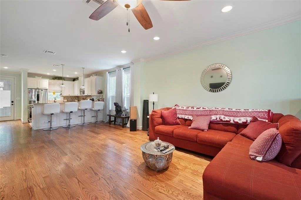 1420 E 31st St #NA - Photo 6 of 22