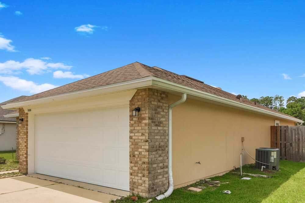 1626 Sugarpine Dr - Photo 4 of 16