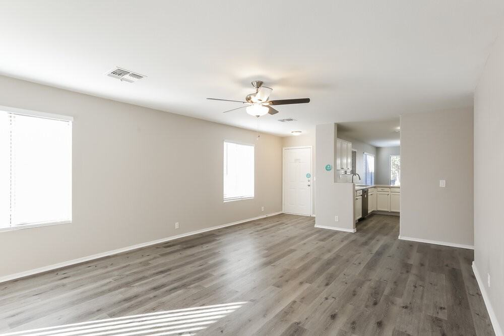 9323 W Ironwood Dr - Photo 5 of 17