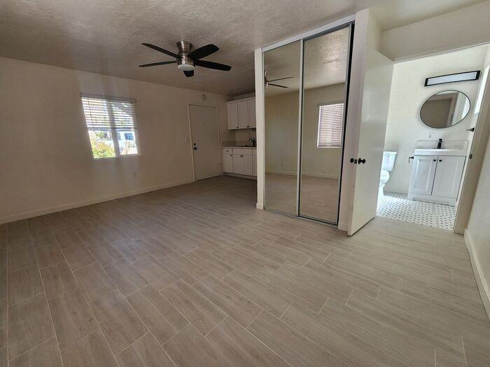 4472 Felton St #2 - Photo 5 of 9