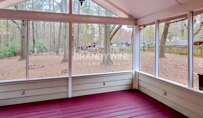 235 Winston Dr - Photo 4 of 15