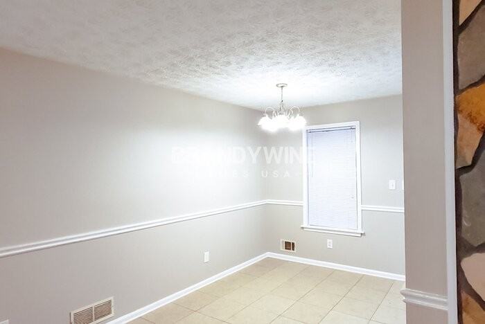 235 Winston Dr - Photo 7 of 15