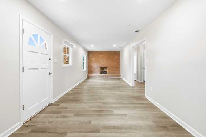 1829 Fitzgerald St - Photo 4 of 35
