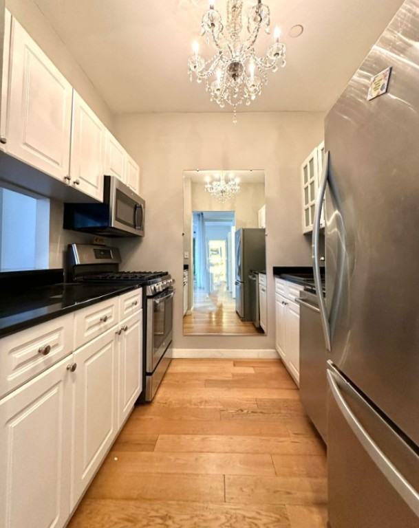 225 Rector Pl #14L - Photo 4 of 10