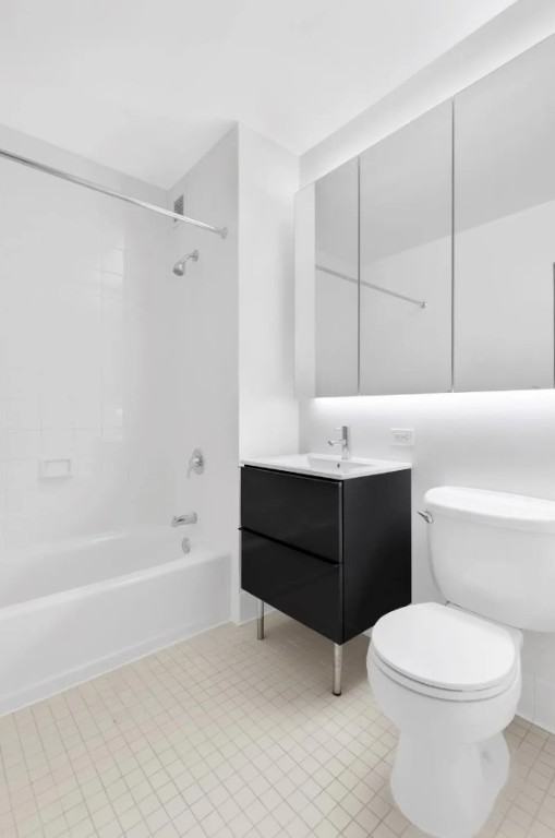 80 John St #2E - Photo 7 of 9