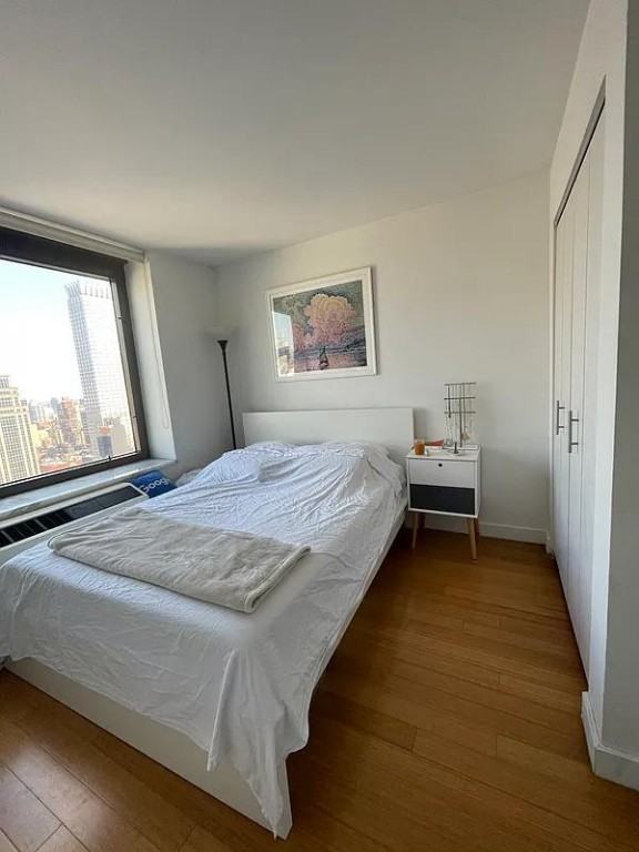 W 39th St #23H - Photo 5 of 9