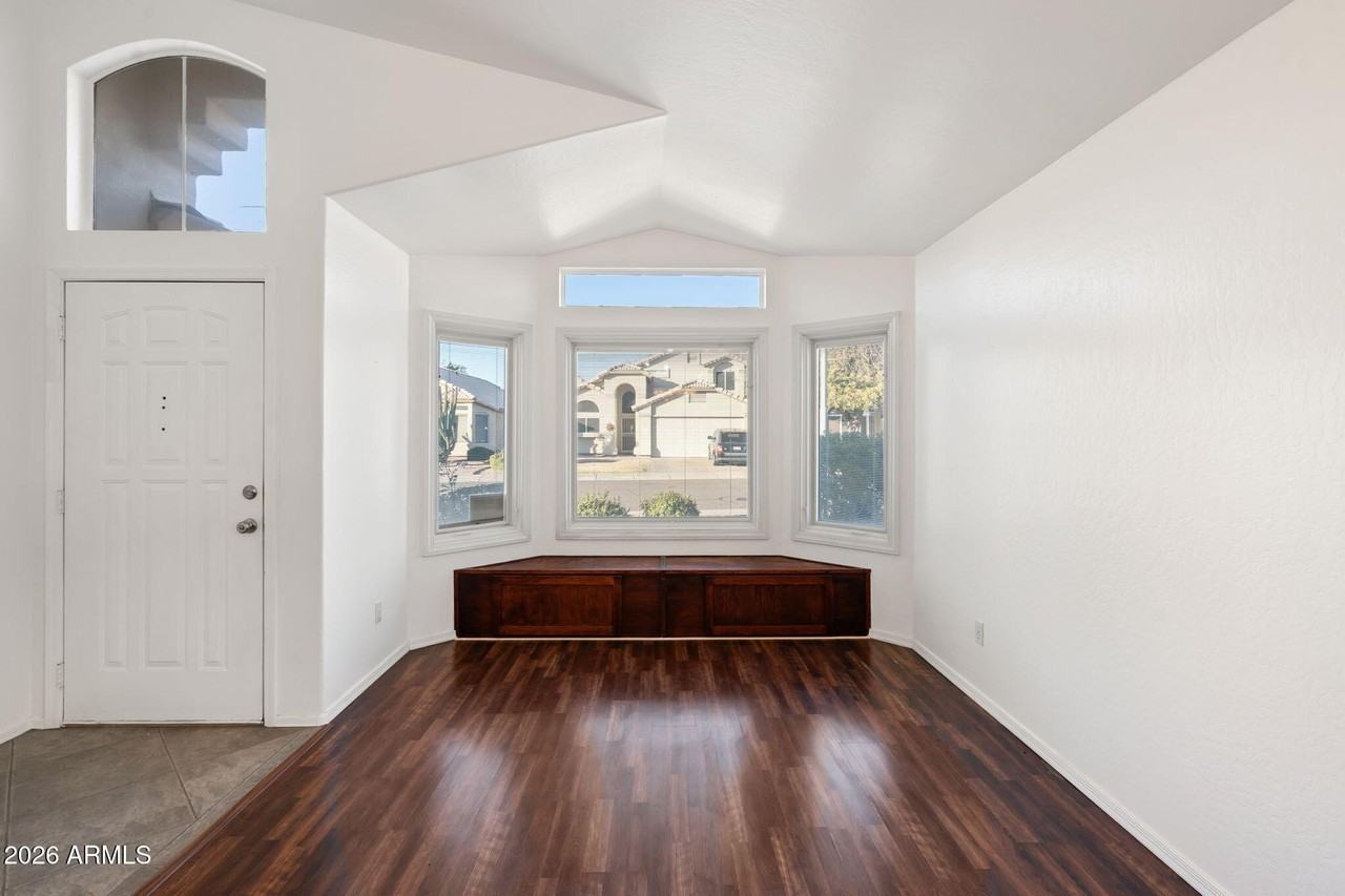 523 W Kelton Ln - Photo 6 of 28